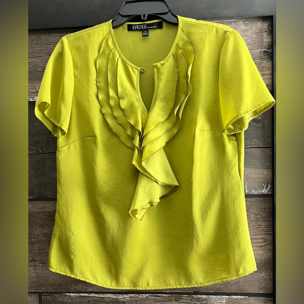 Kasper Women's Lime Green Ruffle Top women’s size S